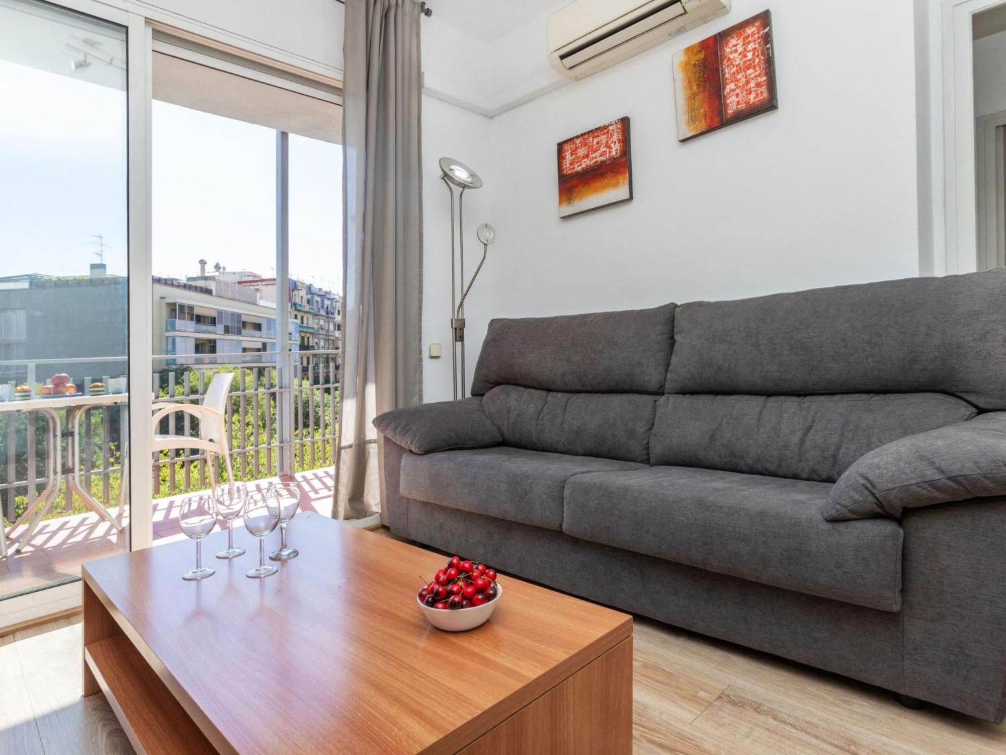Apartment Eixample Esq Rocafort Diputacio By Interhome Barcelona Exterior foto