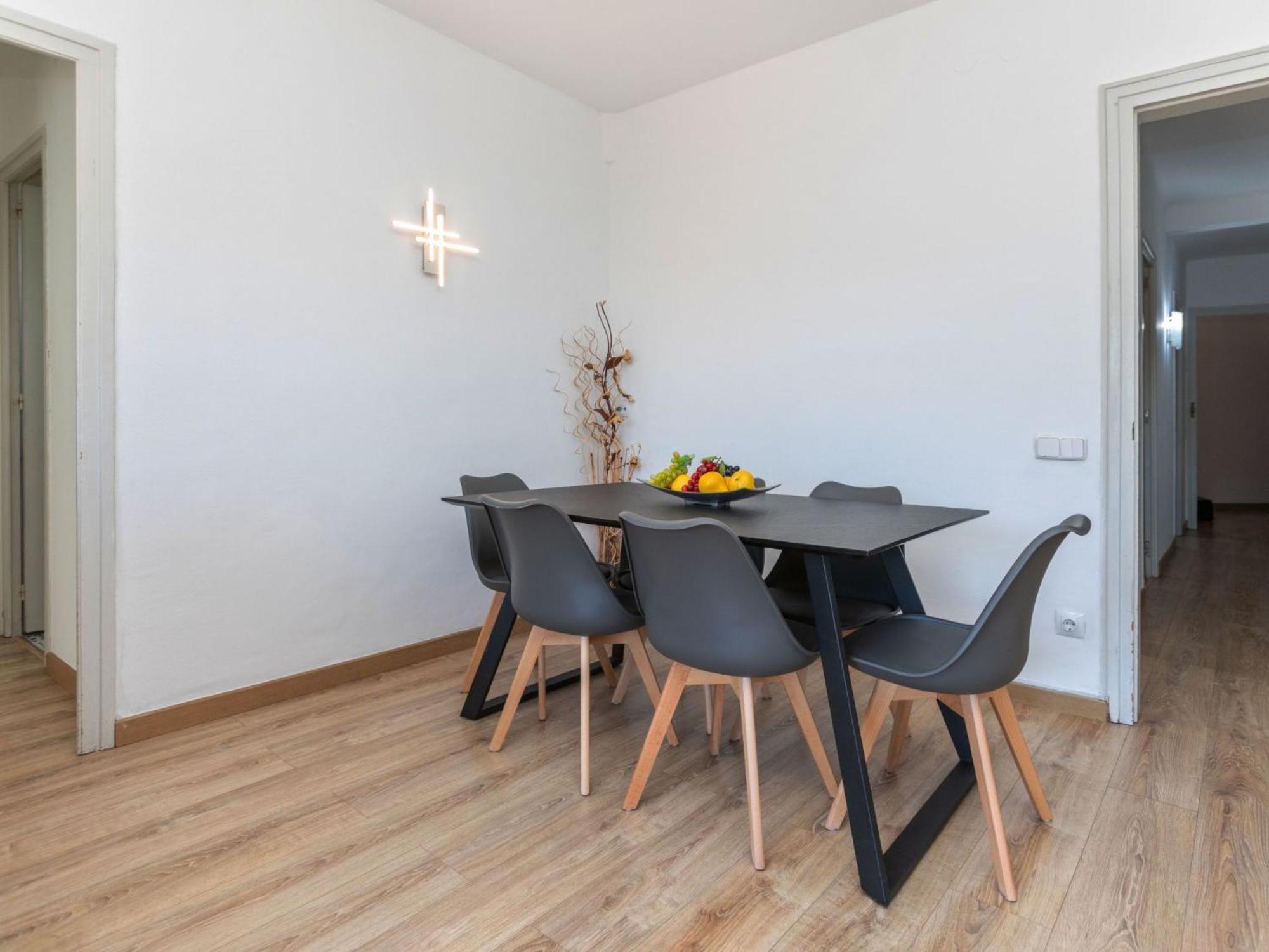 Apartment Eixample Esq Rocafort Diputacio By Interhome Barcelona Exterior foto